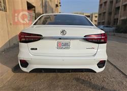 ئێم جی 5 پڵەس